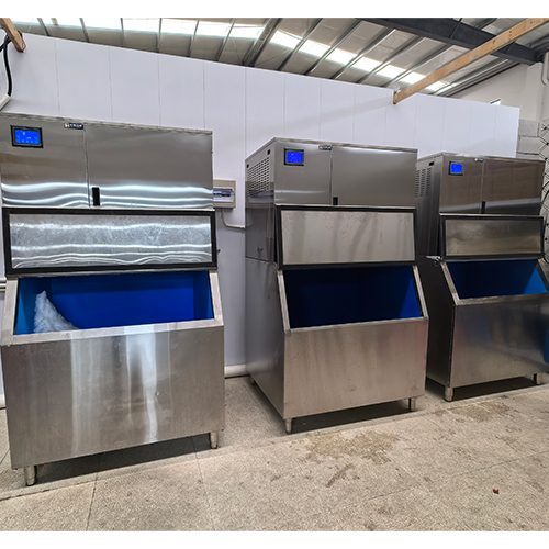 3台纯雪花制冰机交付南通客户